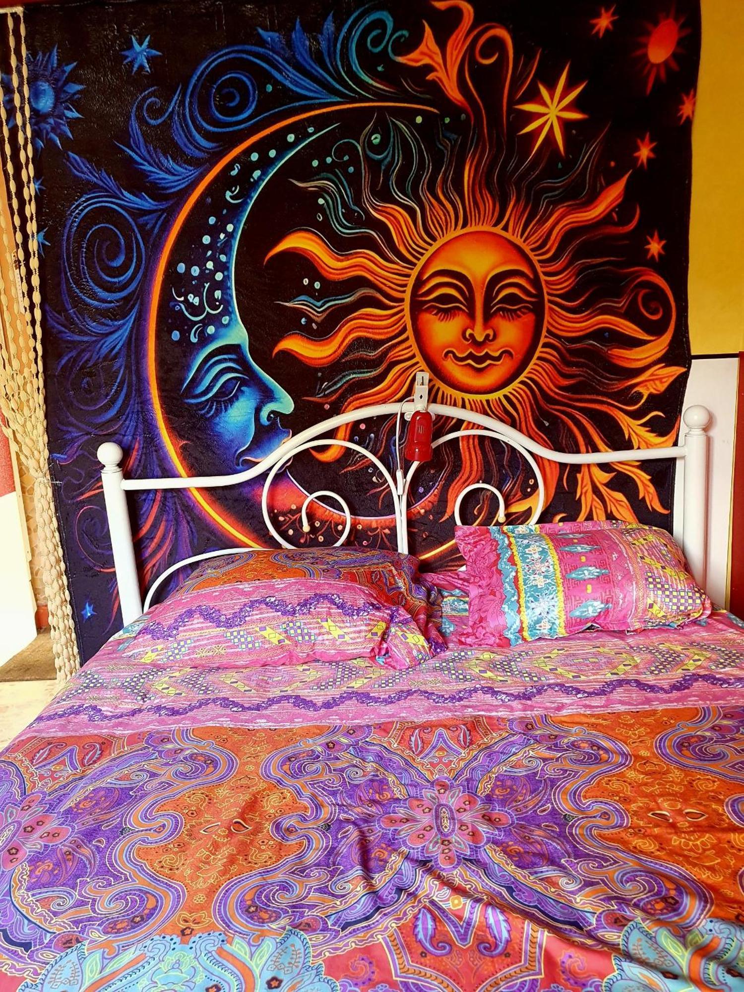 Bed And Breakfast Les Roses Multicolores Du 47 Fumel Екстериор снимка