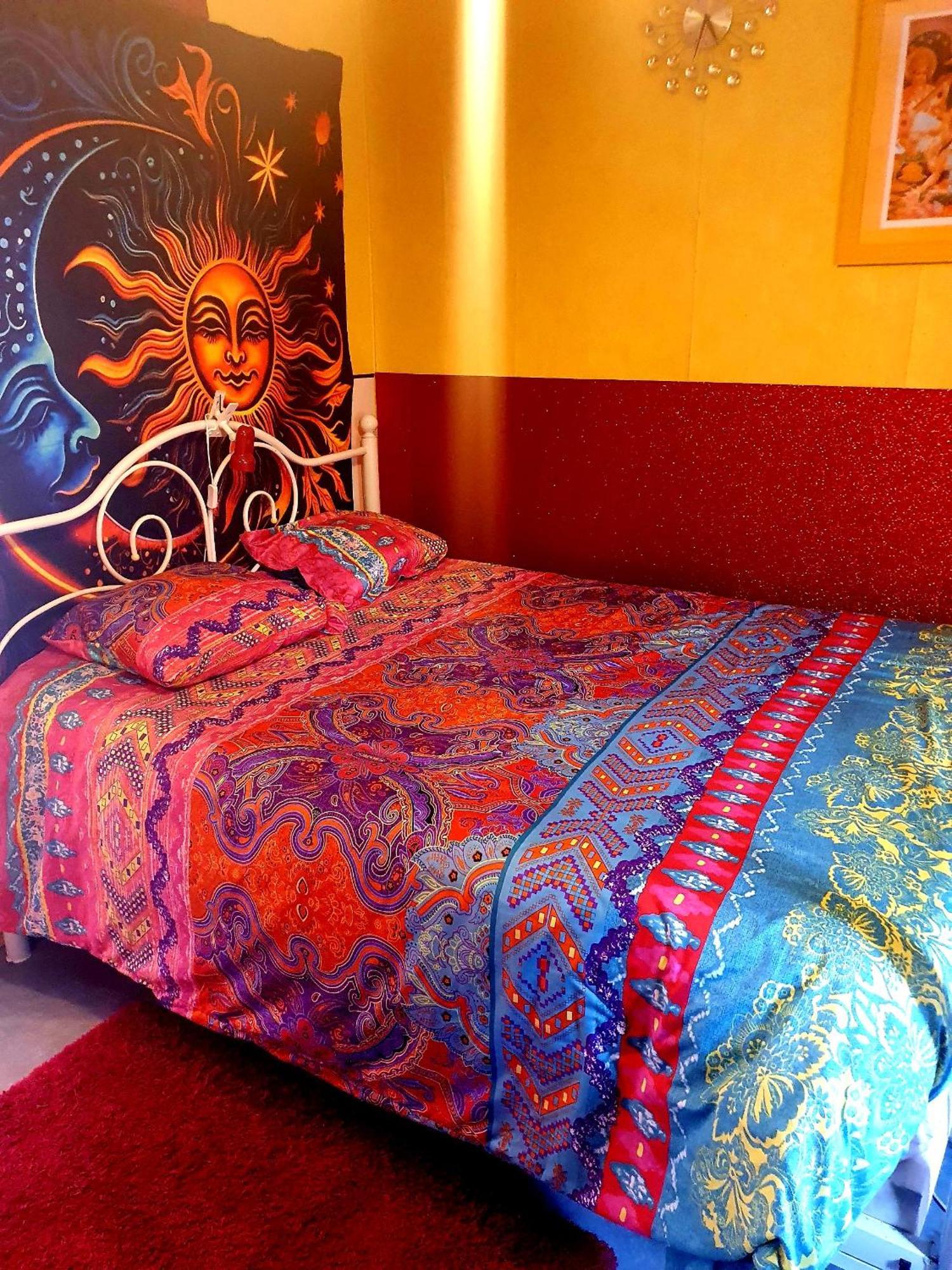 Bed And Breakfast Les Roses Multicolores Du 47 Fumel Екстериор снимка