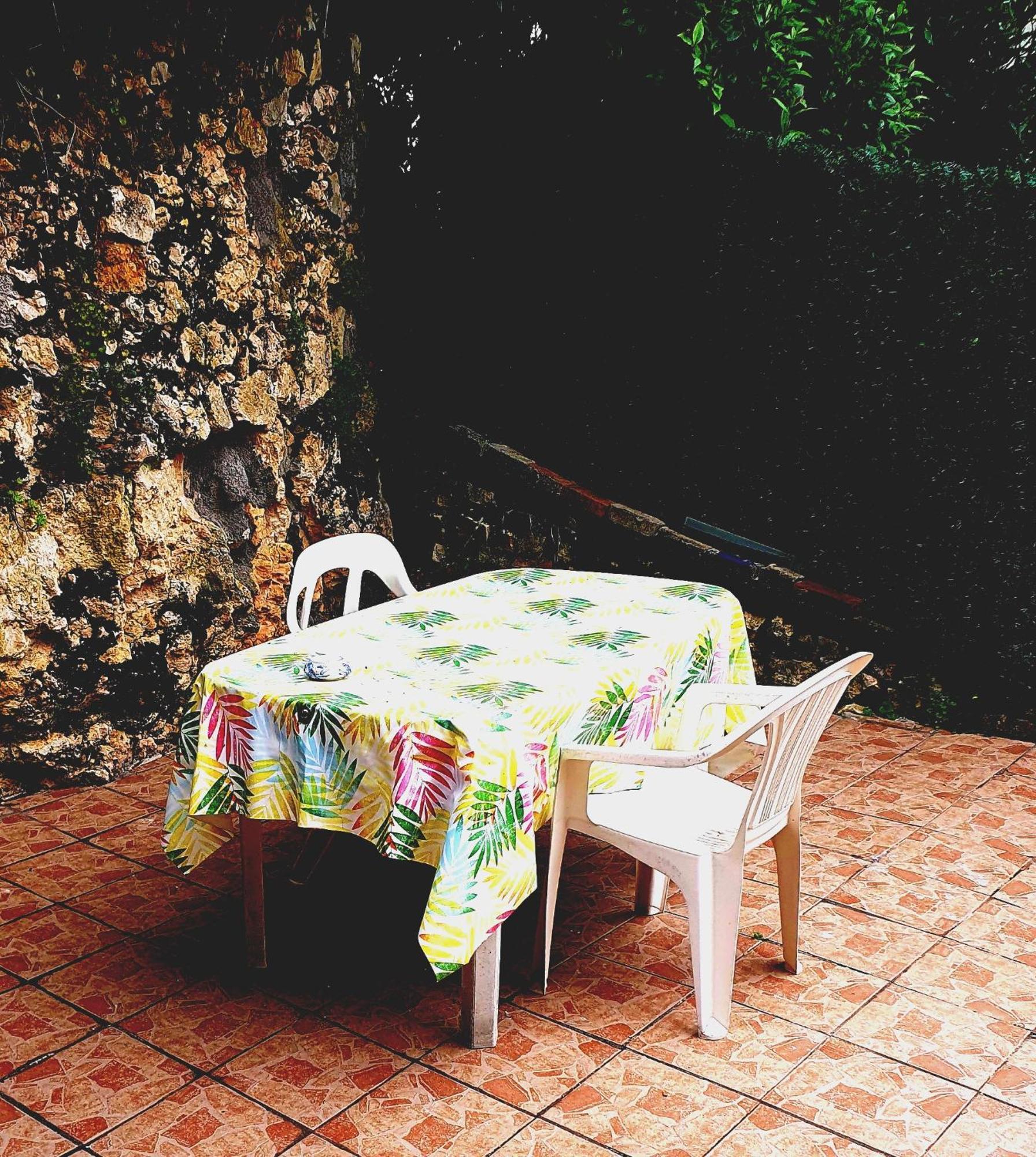 Bed And Breakfast Les Roses Multicolores Du 47 Fumel Екстериор снимка