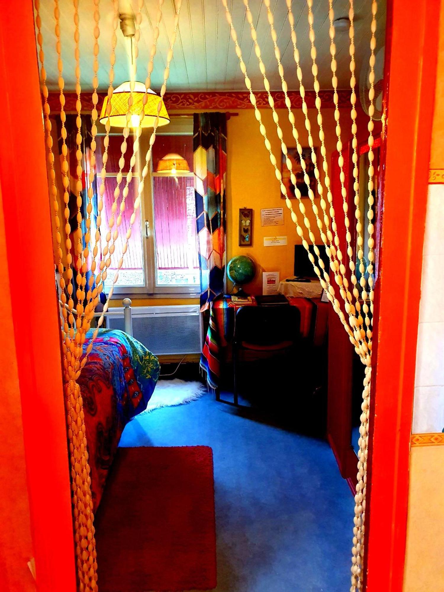 Bed And Breakfast Les Roses Multicolores Du 47 Fumel Екстериор снимка